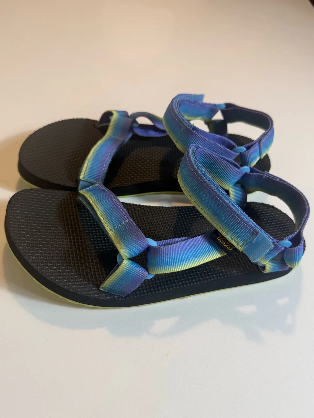 Teva comfortable kids